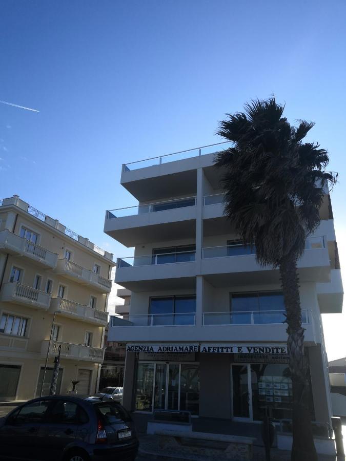 Infinito Apartment Alba Adriatica Exterior photo